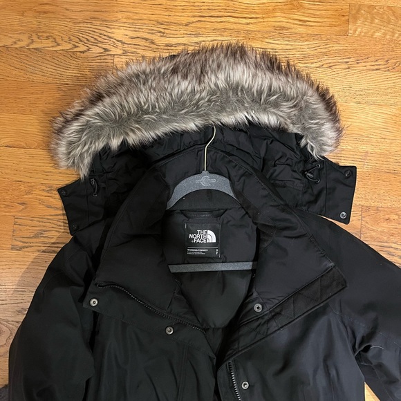 North face women’s arctic parka - Picture 14 of 15